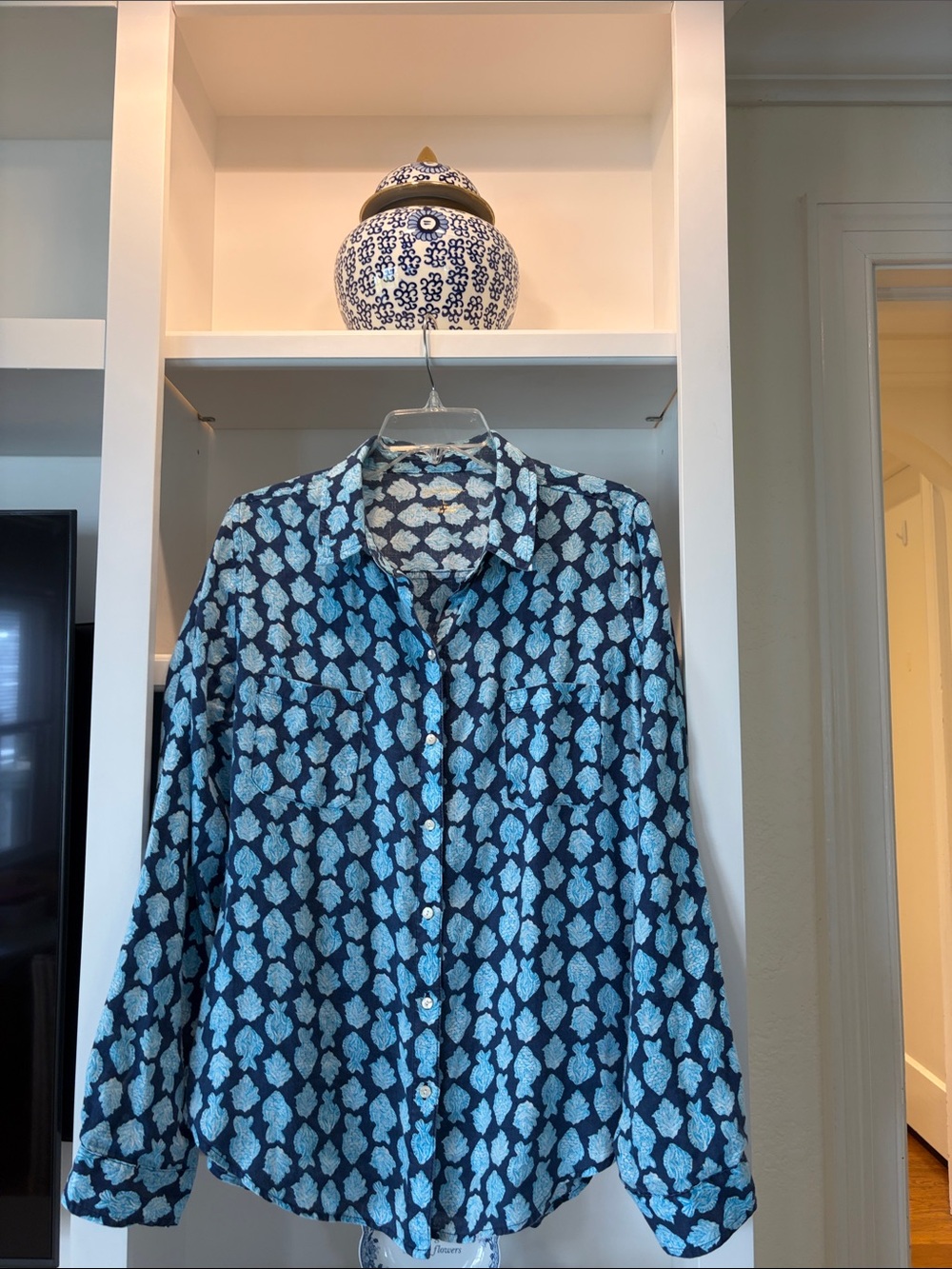 Lilly Pulitzer linen long sleeve Blouse